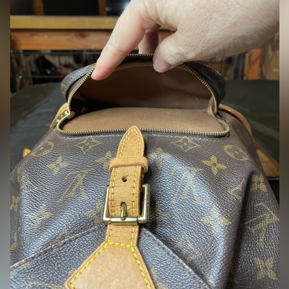 Louis Vuitton monogram backpack - Picture 8 of 13